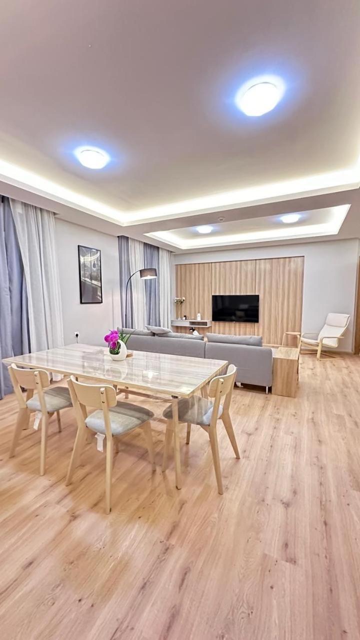 Apartment عصري ومريح بطابع ريفي *