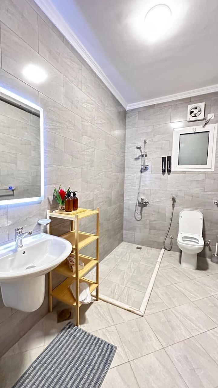 Apartment عصري ومريح بطابع ريفي *